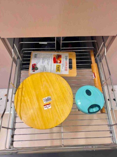 kitchen trolley of service apartment having chopper