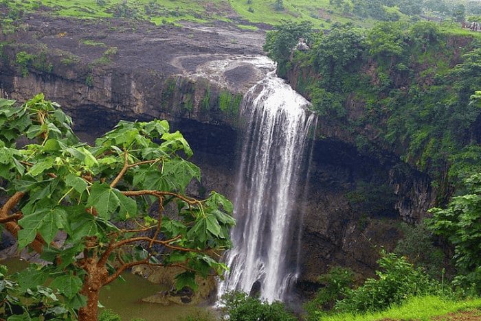 Tincha fall. Places to visit in indore during rainy season